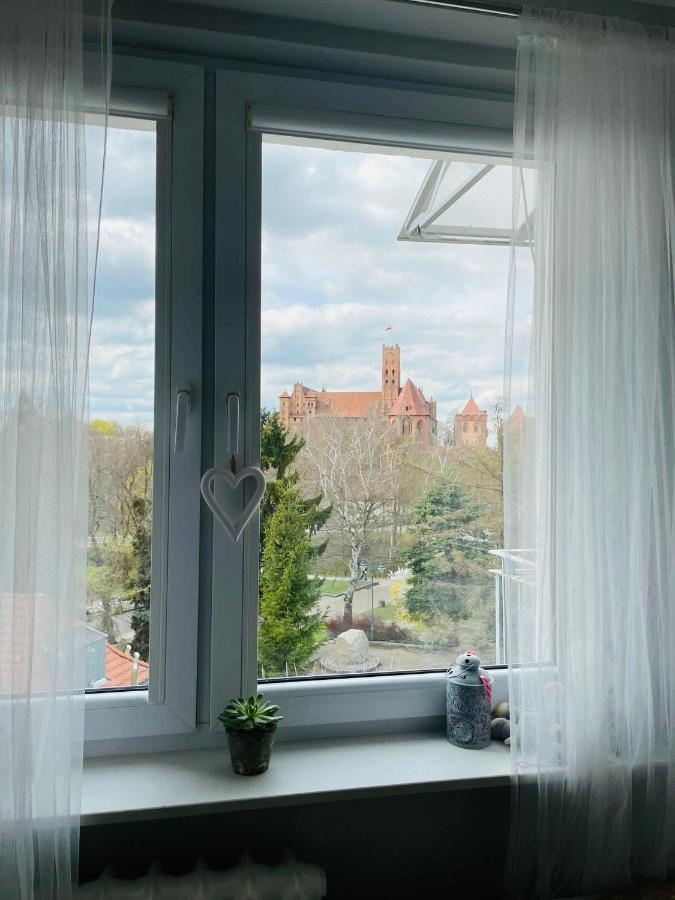 Apartament Z Widokiem Na Zamek Gn Apartment Malbork Bagian luar foto